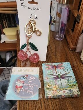 Simply Southern Boutique Bundle Gold Cherry Key Chain with Pink Glitter Cherries